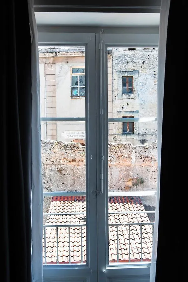Bed and Breakfast L'Opera Buffa Palermo 2*,